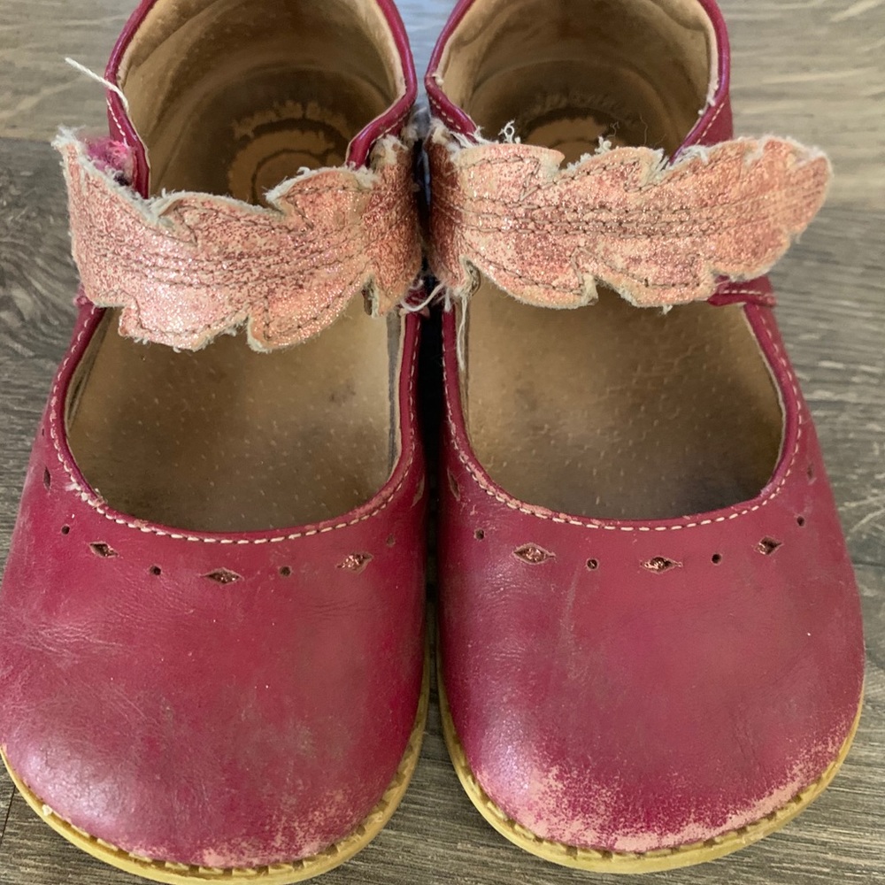 Livie Luca play size 8